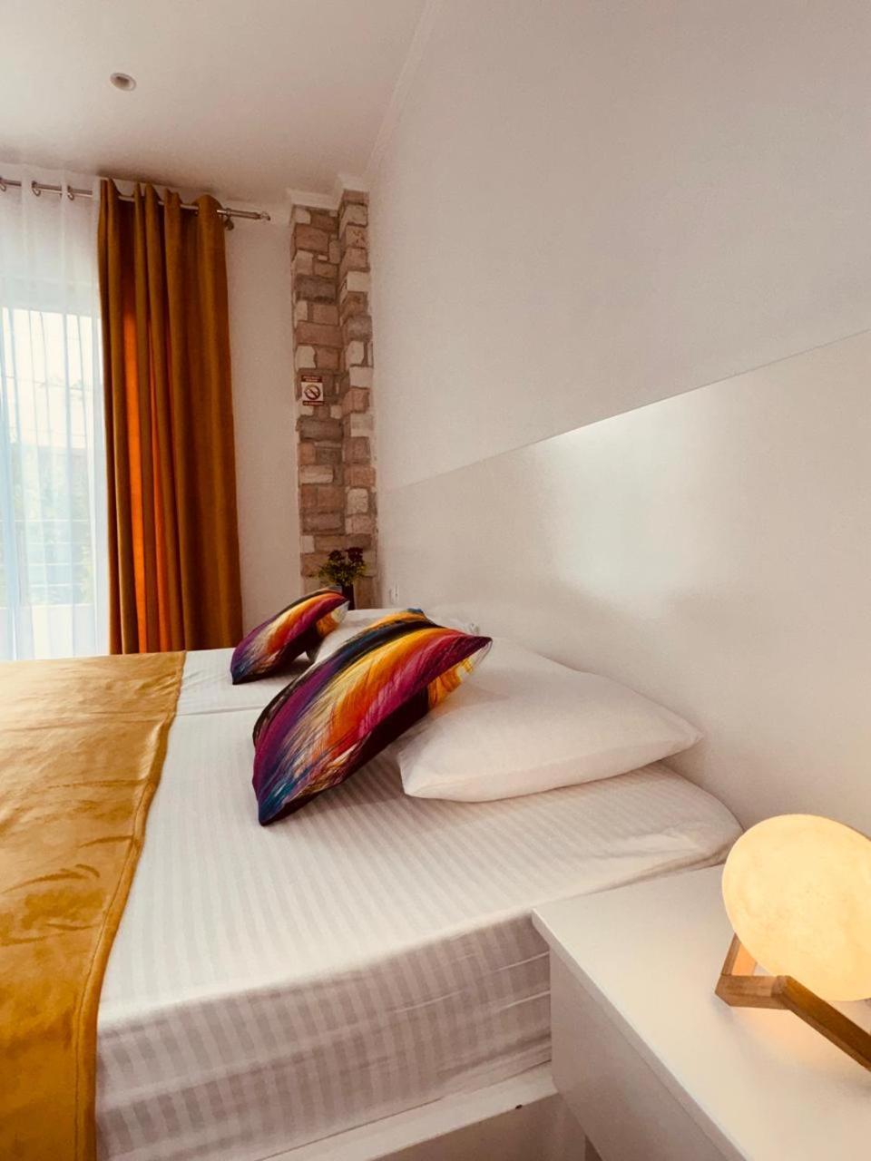 Orfeu Apartments Ksamil Buitenkant foto