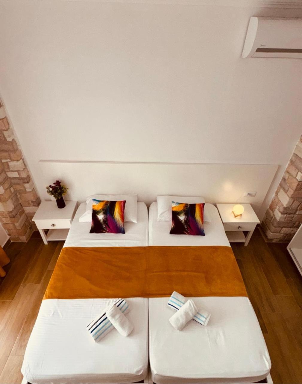 Orfeu Apartments Ksamil Buitenkant foto